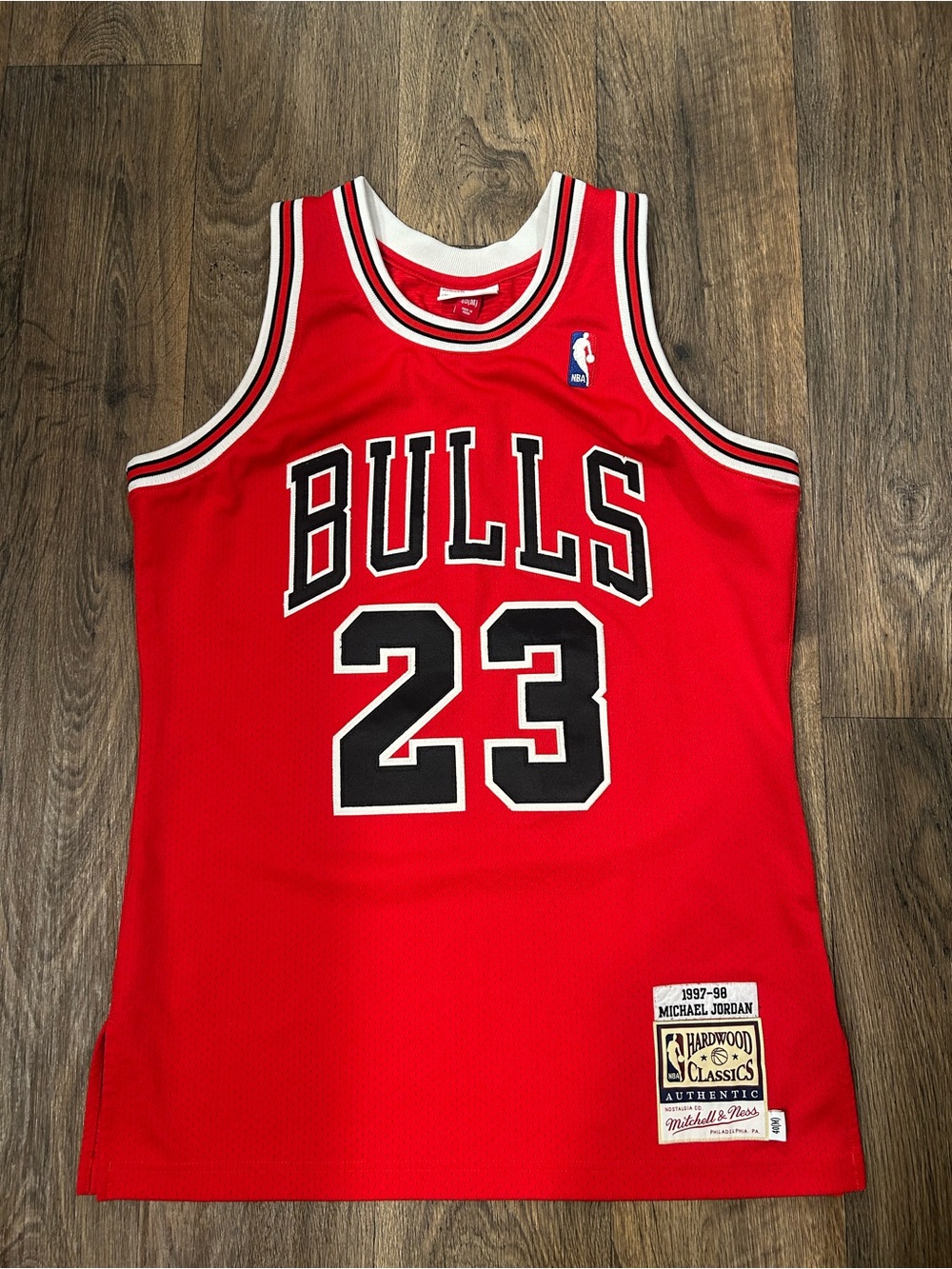 Michael Jordan Chicago Bulls Red 1997-98 Authentic Jersey (Last Dance)